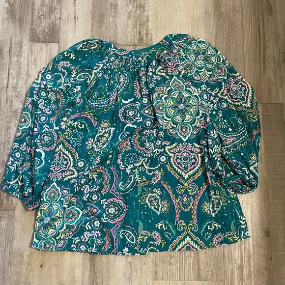 Crown & Ivy PL Paisley 3/4 Sleeve Peasant Top - Picture 11 of 11